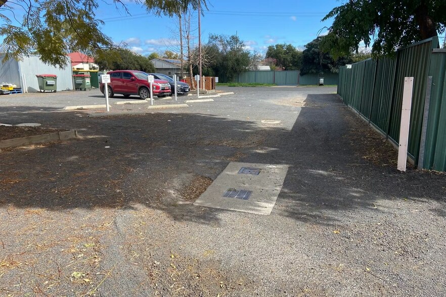 More Photos Of 55 Macleay St, Dubbo Storefront For Lease