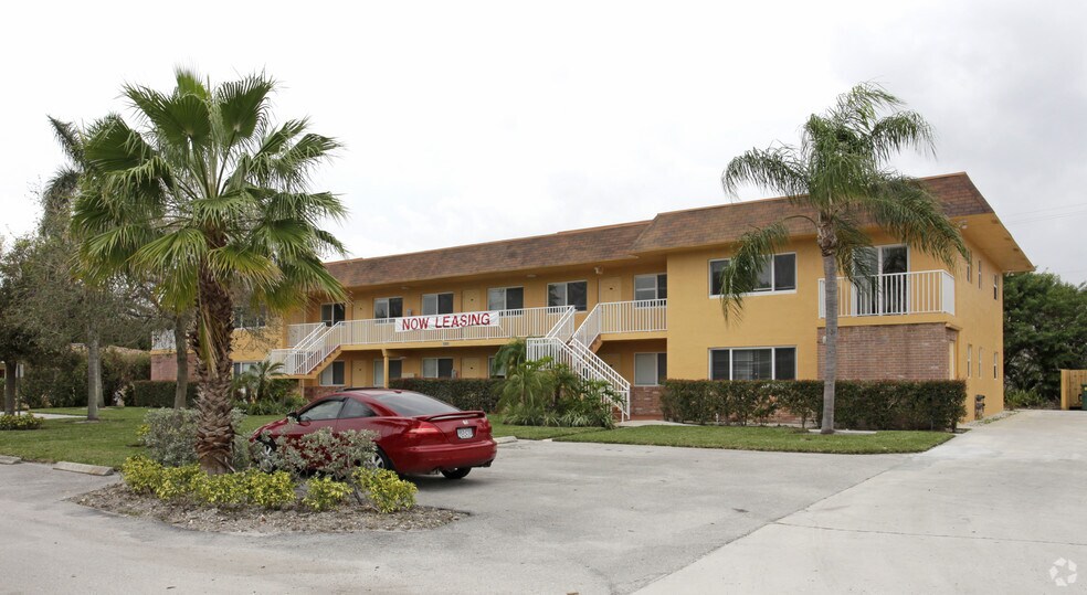 More Photos Of 1000 NE 9th Ave, Delray Beach Apartments For Sale