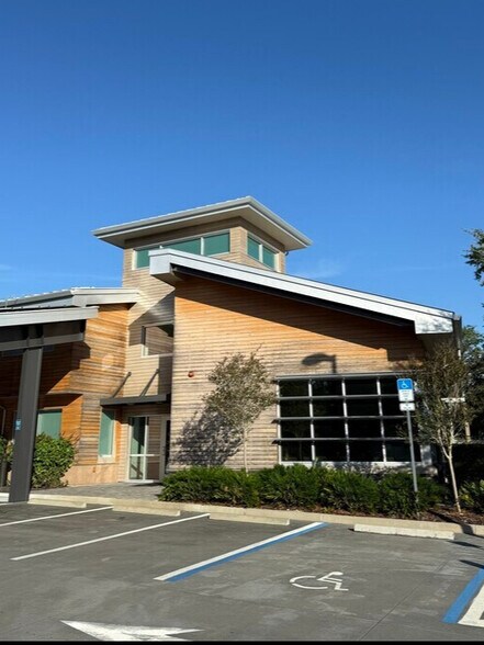 More Photos Of 5234 Little Rd, New Port Richey Medical For Lease