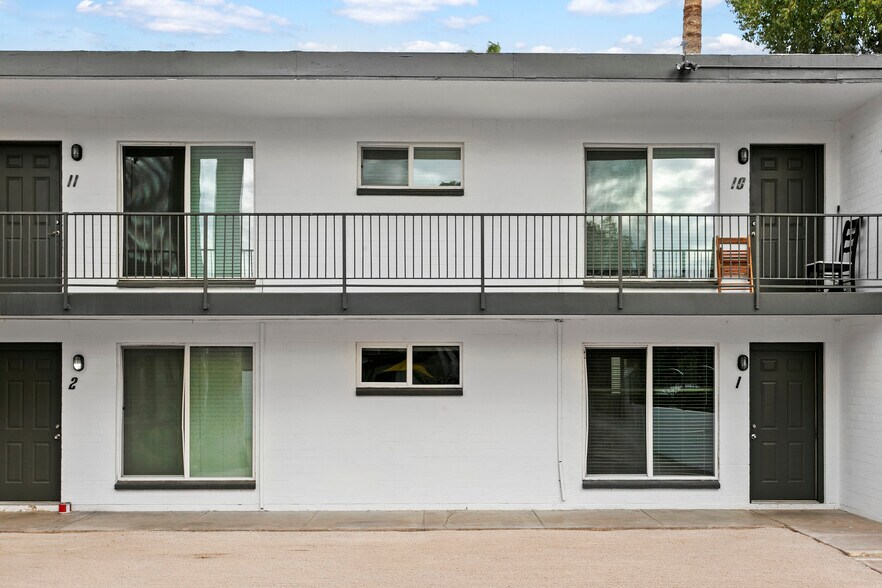 More Photos Of 2014 W Berridge Ln, Phoenix Apartments For Sale