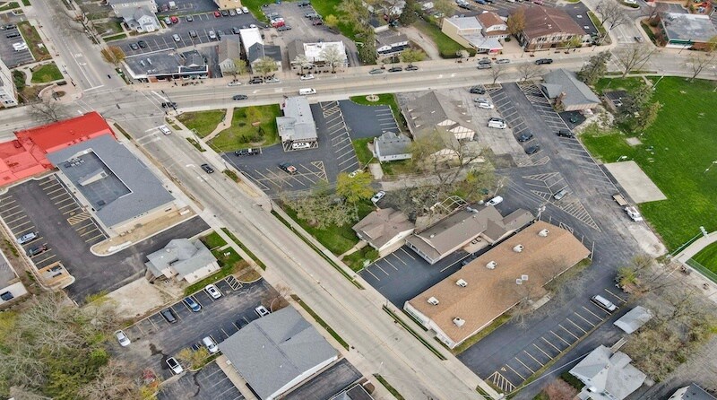 More Photos Of 3 S Old Rand Rd, Lake Zurich Storefront Retail Residential For Sale