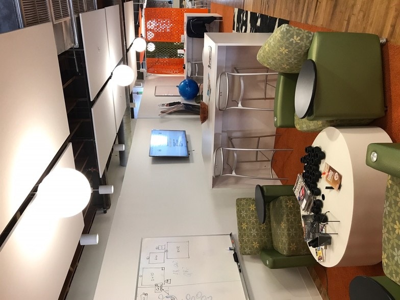 More Photos Of 1525 Hendry St, Fort Myers General Retail For Sale