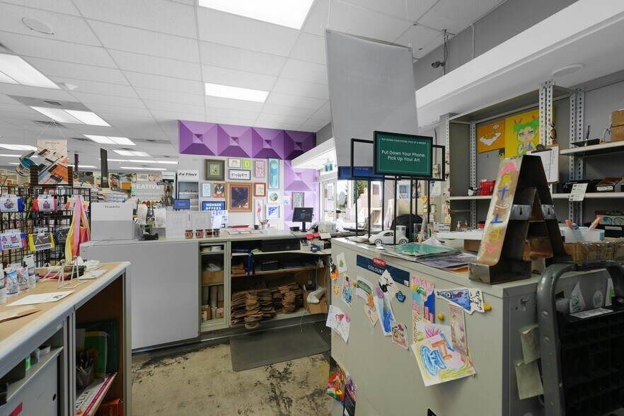 More Photos Of 953 Brunette Ave, Coquitlam General Retail For Sale