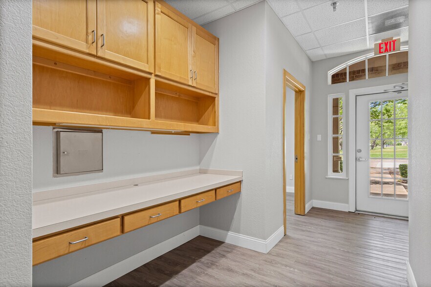 More Photos Of 6221 Colleyville Blvd, Colleyville Medical For Lease