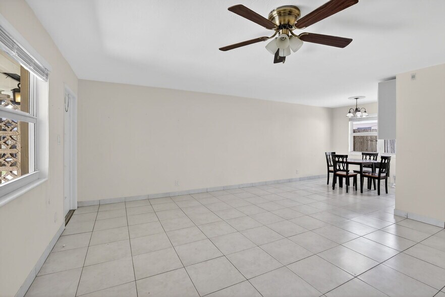 More Photos Of 4825 NE 23rd Ave, Fort Lauderdale Apartments For Sale