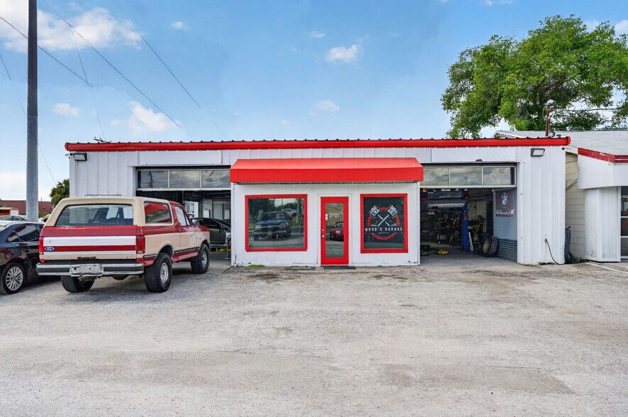 More Photos Of 800-806 W Sr 434, Longwood Auto Repair For Sale
