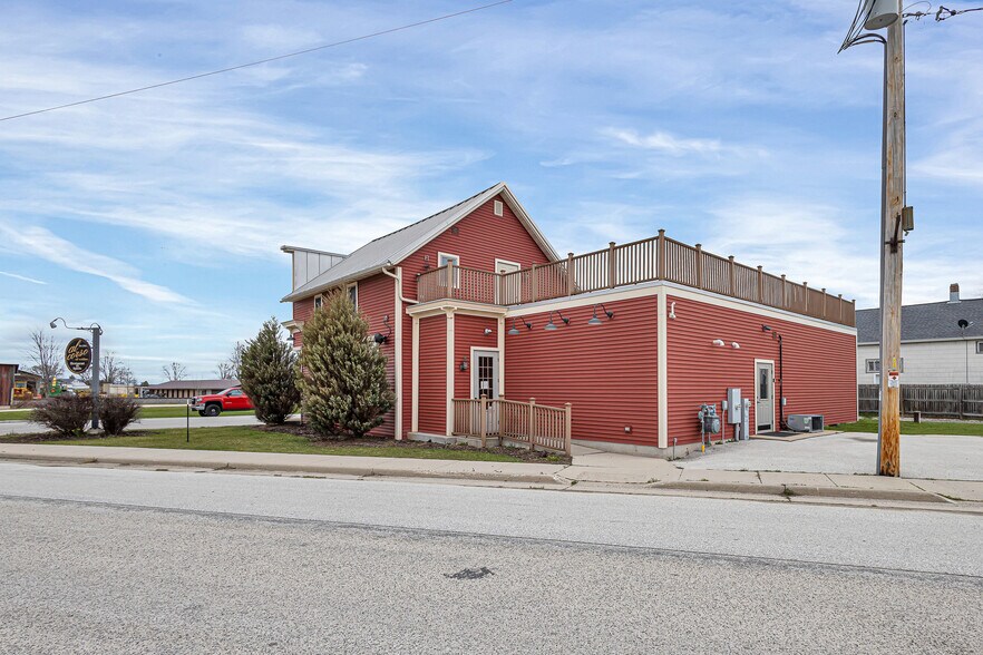 More Photos Of 20931 Main St, Collins Restaurant For Sale