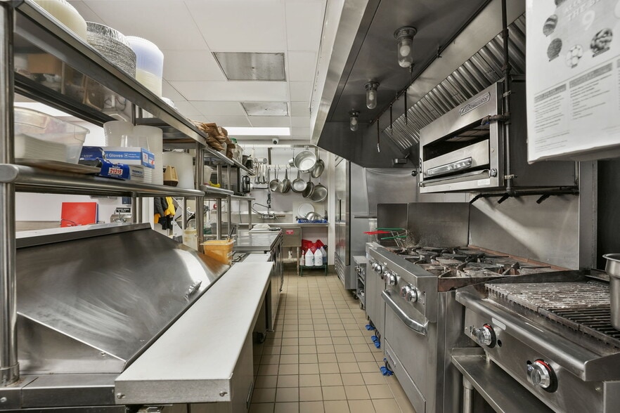 More Photos Of 4050 Main St, Bridgeport General Retail For Sale