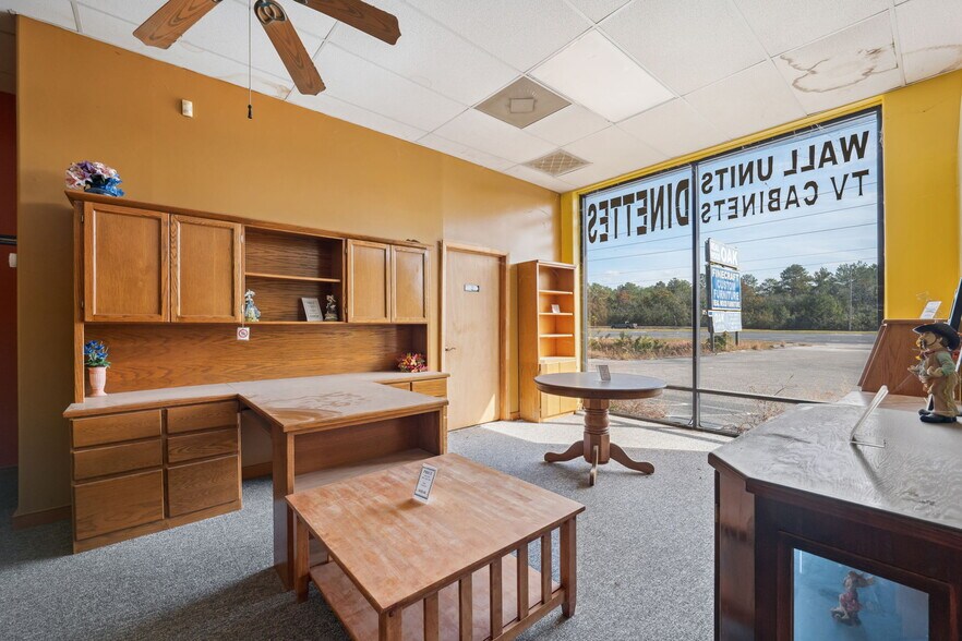 More Photos Of 18331 US Highway 19, Hudson Industrial For Sale