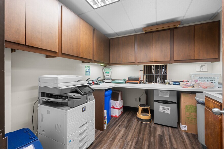 More Photos Of 1411 West Ave, Austin Office For Sale