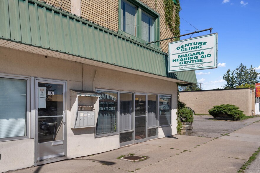 More Photos Of 131-139 Niagara Blvd, Fort Erie Storefront Retail Residential For Sale