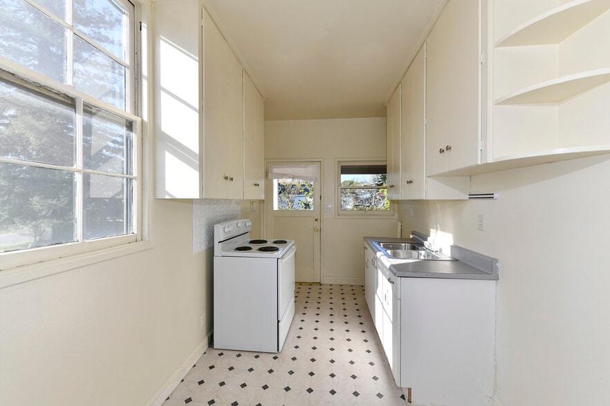 More Photos Of 1519 Main St, Napa Storefront Retail Residential For Sale