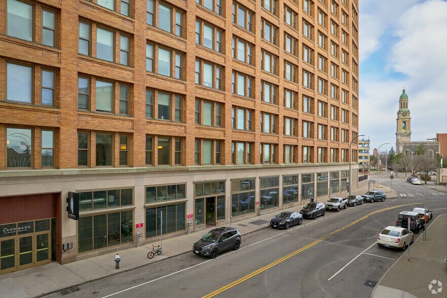 More Photos Of 260 E Main St, Rochester Medical For Lease