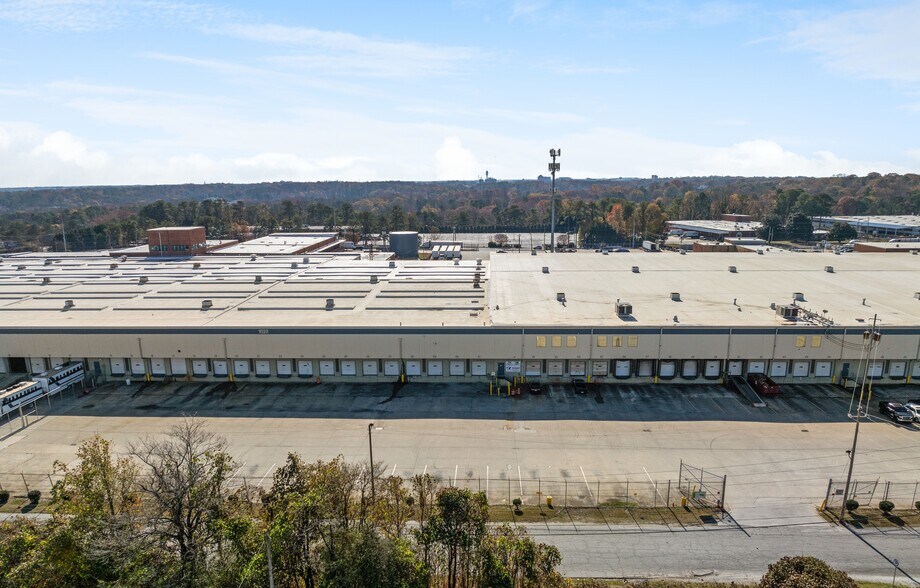 More Photos Of 2251 Sylvan Rd, East Point Warehouse For Lease