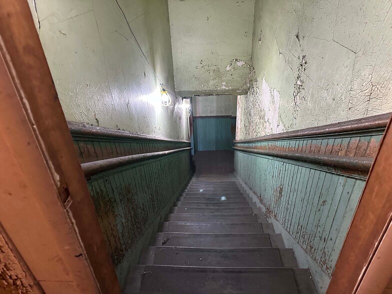 More Photos Of 400 N 6th Ave, Scranton Office For Sale