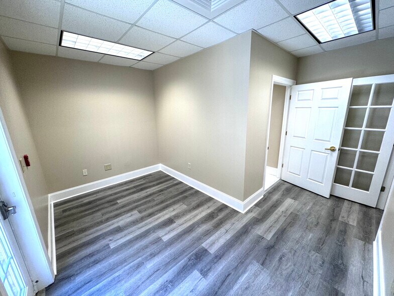 More Photos Of 70 Ansley Dr, Dahlonega Medical For Lease