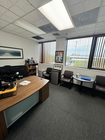 More Photos Of 14100 Palmetto Frontage Rd, Miami Lakes Office Residential For Sale