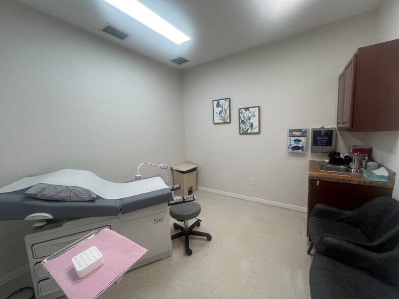 More Photos Of 3743 Maryweather Ln, Wesley Chapel Medical For Sale