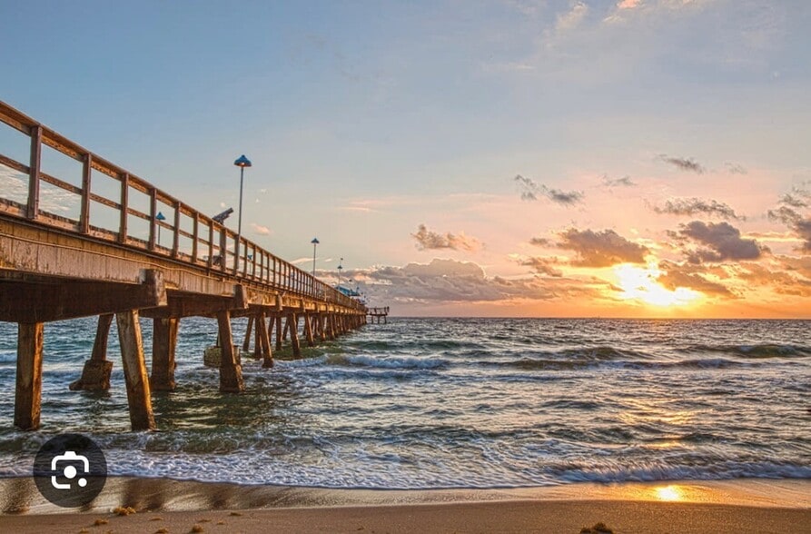 More Photos Of 4342 Sea Grape Dr, Lauderdale-by-the-Sea Office For Lease