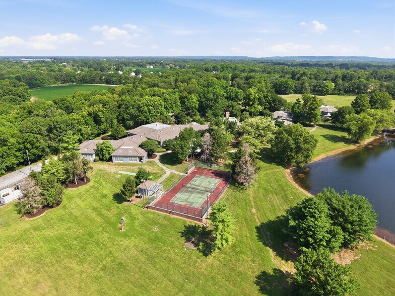 More Photos Of 1461 Highway EE, Winfield Specialty For Sale