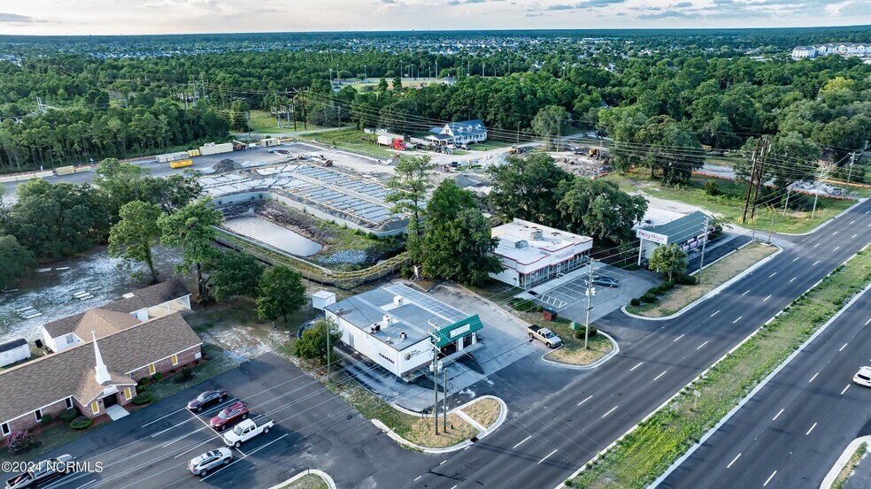 More Photos Of 7015 Market St, Wilmington Freestanding For Sale