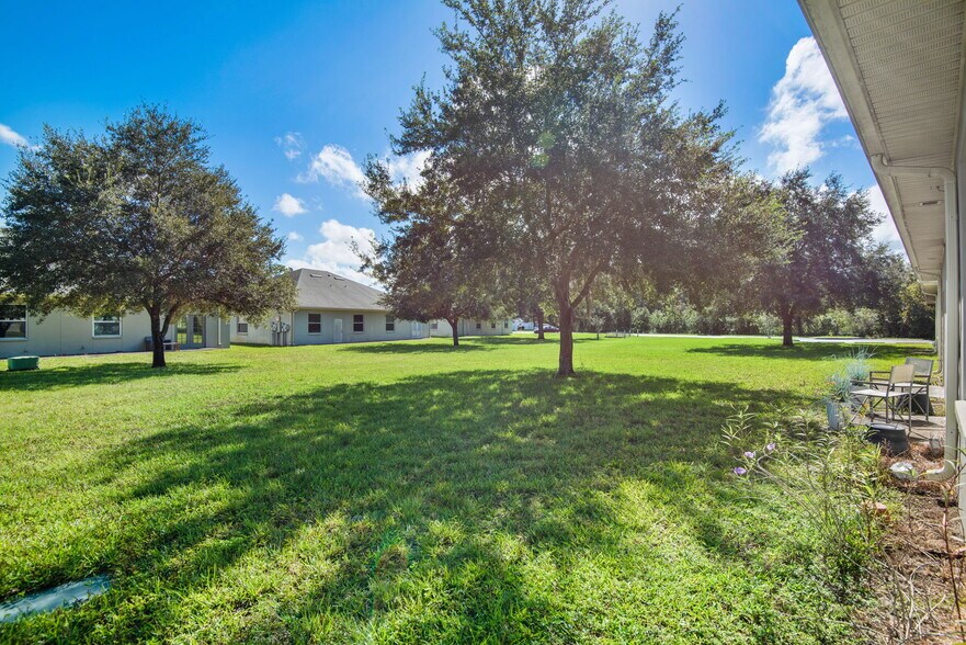 More Photos Of 262-264 Crystal Grove Blvd, Lutz Medical For Lease