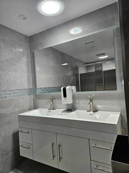 More Photos Of 1517 Fair Oaks Ave, South Pasadena Office For Lease