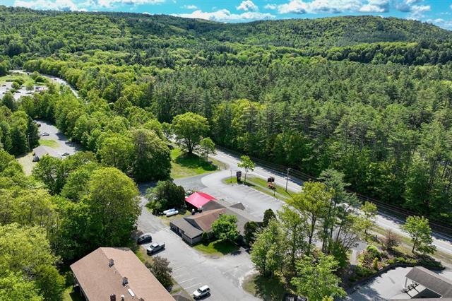 More Photos Of 20 Public Way, Quechee Restaurant For Sale