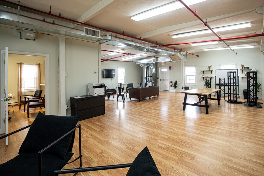 More Photos Of 145 Globe St, Fall River Office For Sale