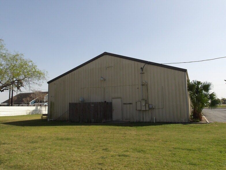More Photos Of 1 Industrial Pkwy, Rio Hondo Freestanding For Sale