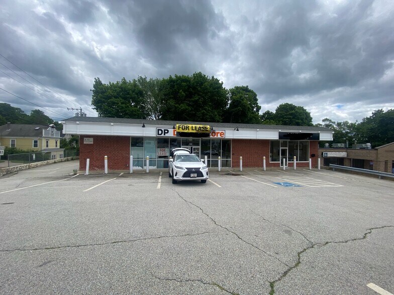 Primary Photo Of 160 Main St, Spencer Convenience Store For Lease