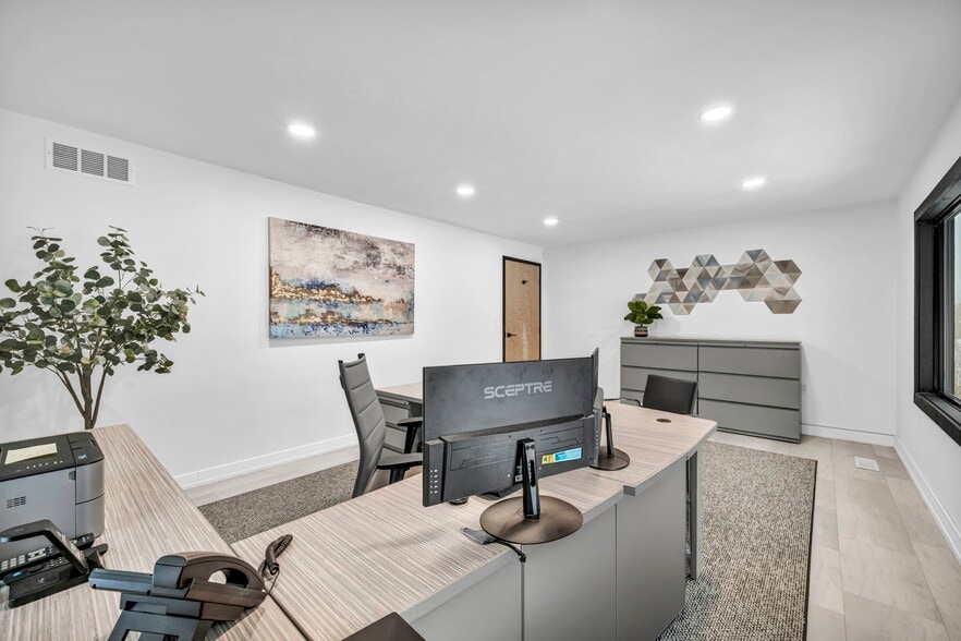More Photos Of 1929 E Royalton Rd, Broadview Heights Office For Lease