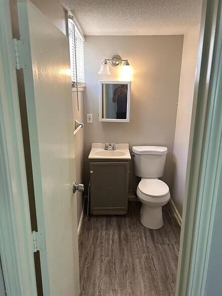 More Photos Of 8404 Sterling Ave, Raytown Apartments For Sale