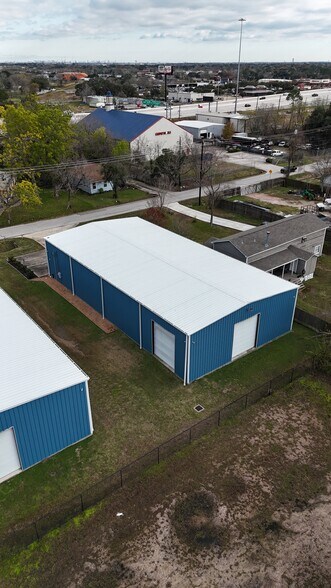 More Photos Of 2820 Morning Glory Dr, Pasadena Service For Lease
