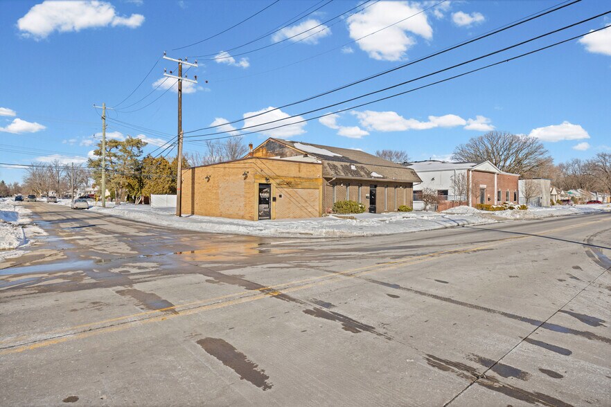 More Photos Of 17503 Stephens Dr, Eastpointe Freestanding For Sale