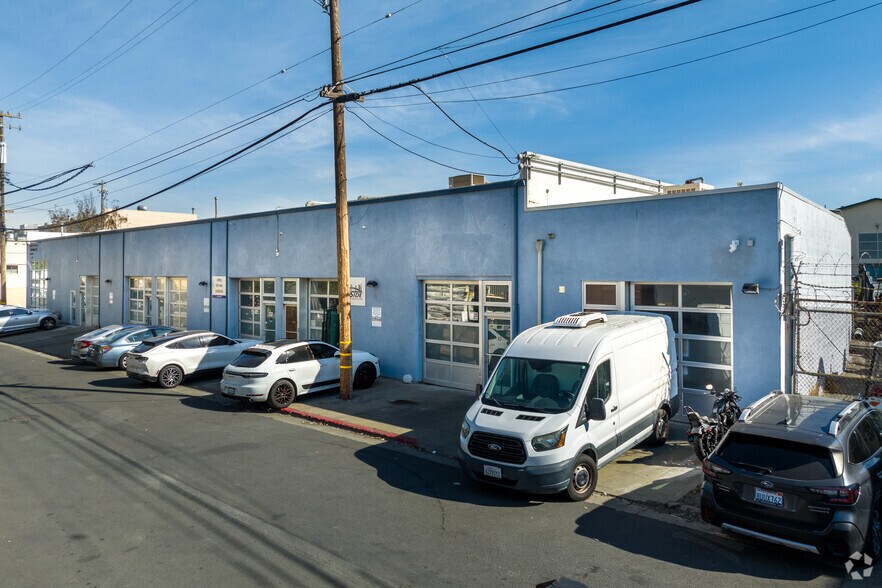 More Photos Of 1940 Union St, Oakland Warehouse For Lease