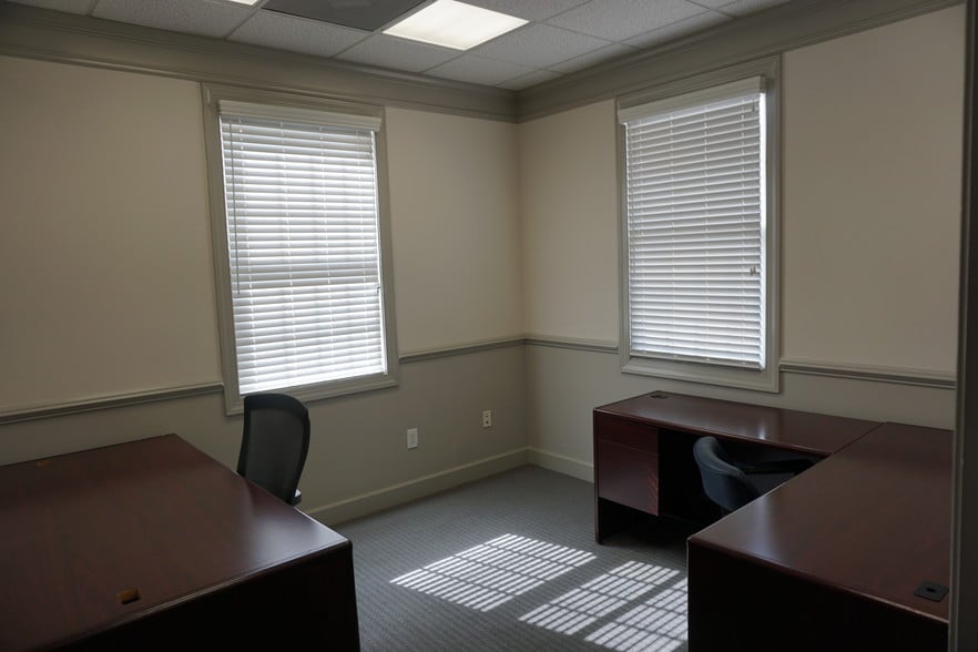 More Photos Of 420 The Parkway, Greer Office Residential For Lease