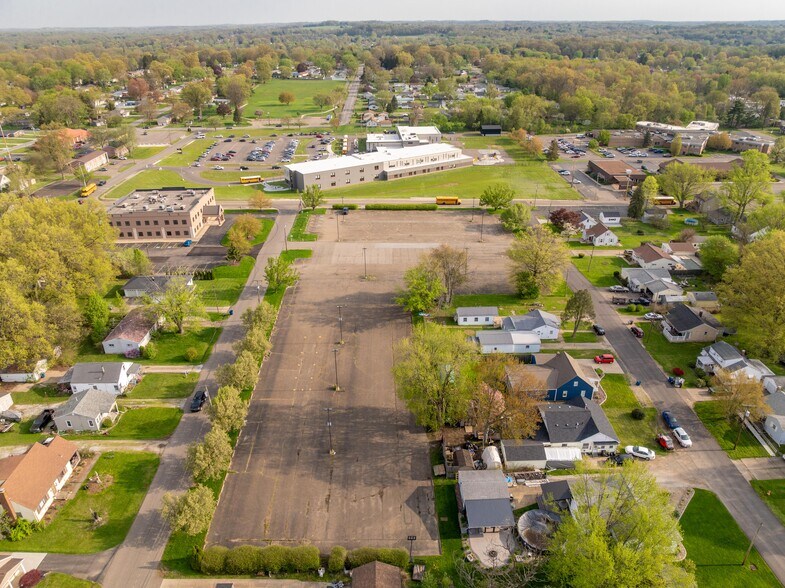 More Photos Of 323 Marion Ave, Massillon Medical For Sale