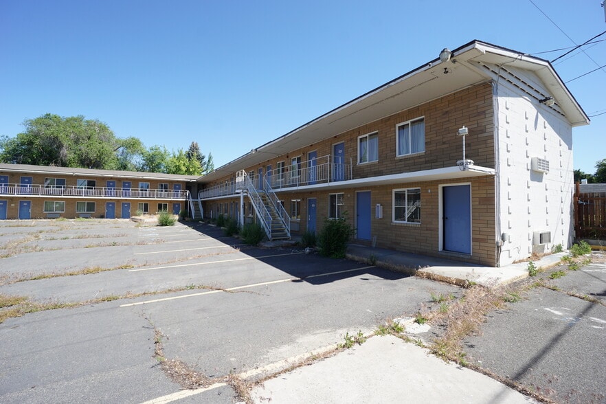 More Photos Of 403 W University Way, Ellensburg Hotel For Sale