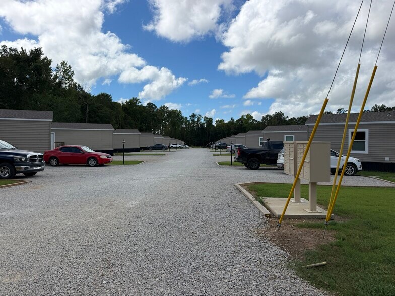 More Photos Of E McCarty St, Sandersville Manufactured Housing Mobile Home Park For Sale