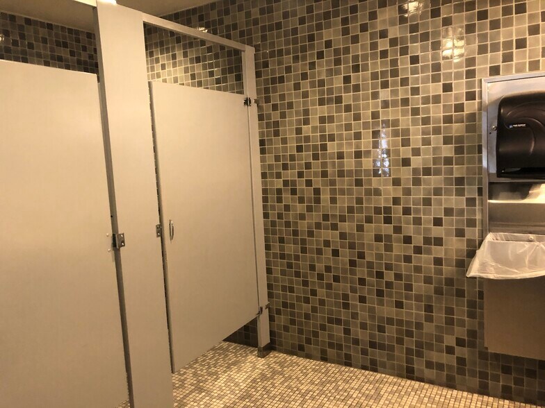 More Photos Of 1755 N SR 318, Lund Truck Stop For Sale