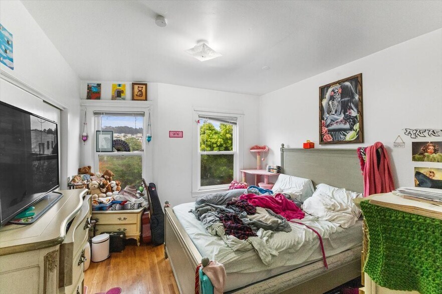 More Photos Of 2835 Anza St, San Francisco Apartments For Sale