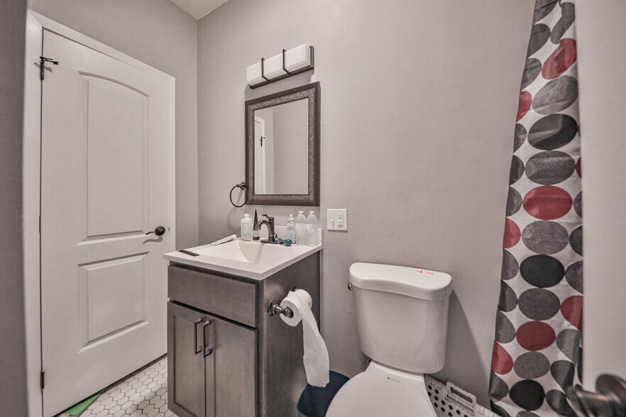 More Photos Of 123 N 2nd St, Easton Apartments For Sale