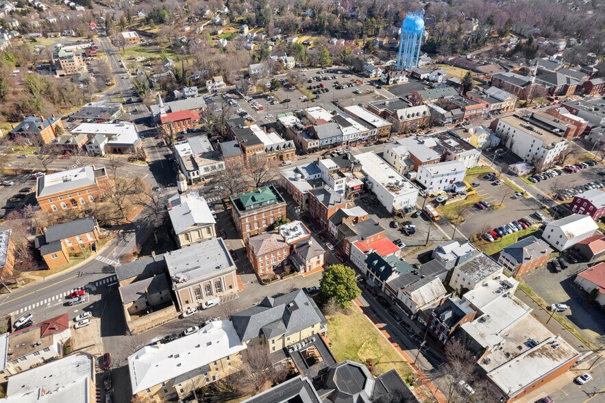 More Photos Of 12 Culpeper St, Warrenton Restaurant For Sale