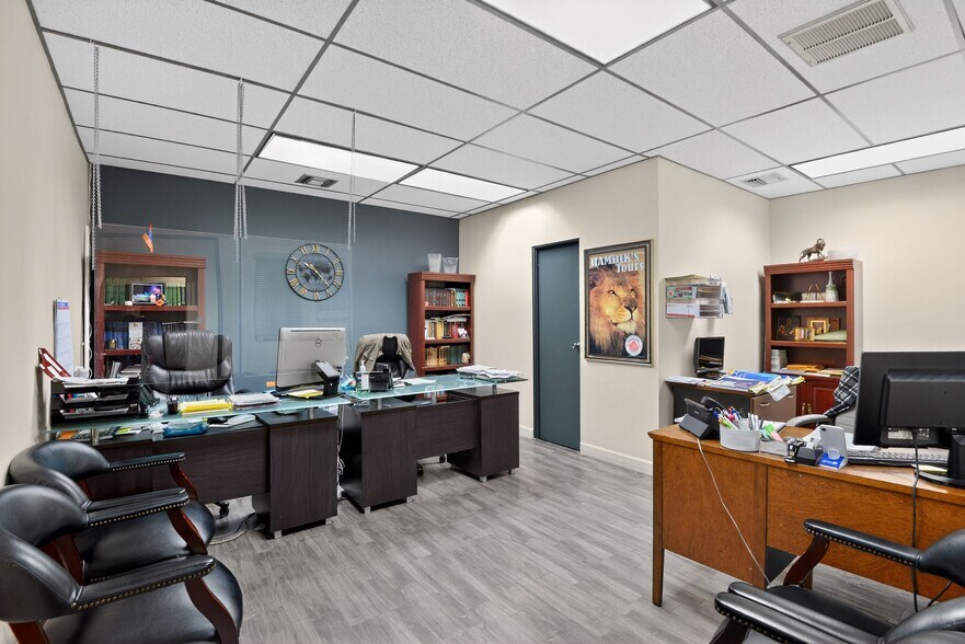More Photos Of 815 S Central Ave, Glendale Office For Sale