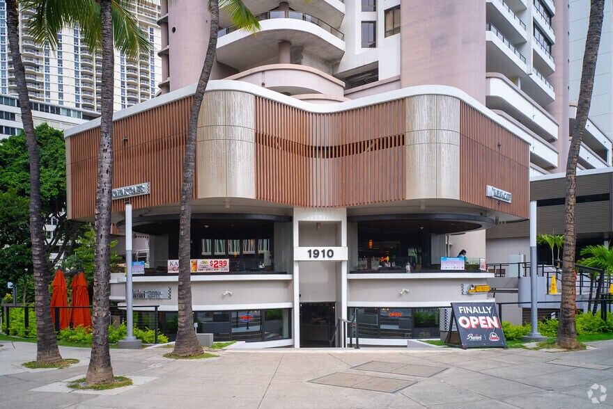 More Photos Of 1910 Ala Moana Blvd, Honolulu Apartments For Lease