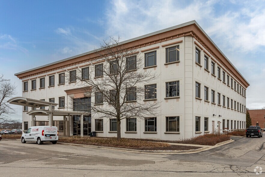 More Photos Of 2401 Ravine Way, Glenview Office For Lease