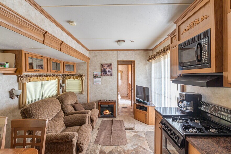 More Photos Of 23259 Avenue 64 Ave, Ducor Warehouse For Sale