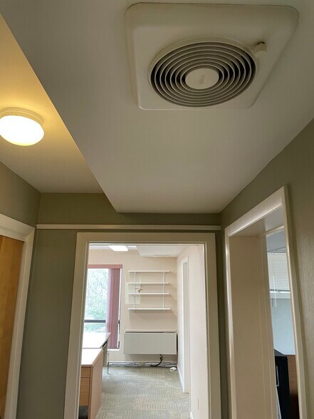 More Photos Of 567 Vauxhall St, Waterford Medical For Sale