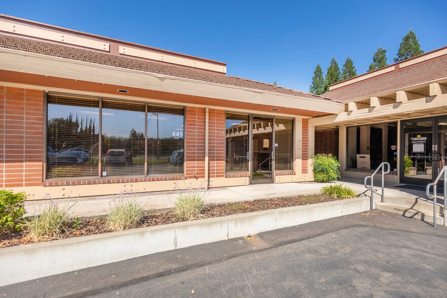 More Photos Of 445 Watt Ave, Sacramento Office For Lease
